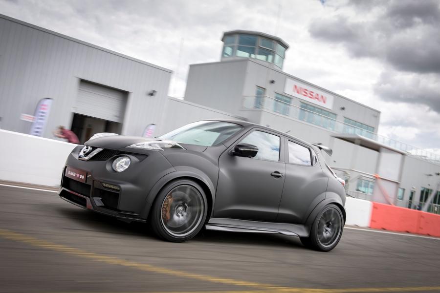  Nissan Juke-R 2.0 Concept 2015 года  (фото 20 из 41)